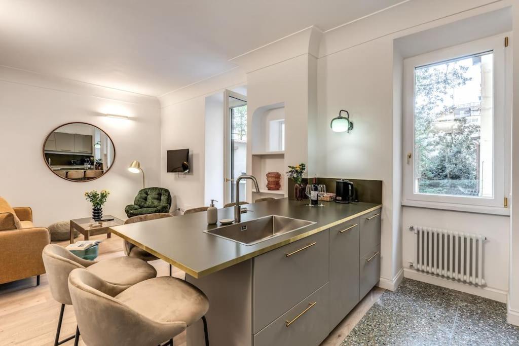 Appartamento 3 Bedroom Via Genova Monti Area Roma