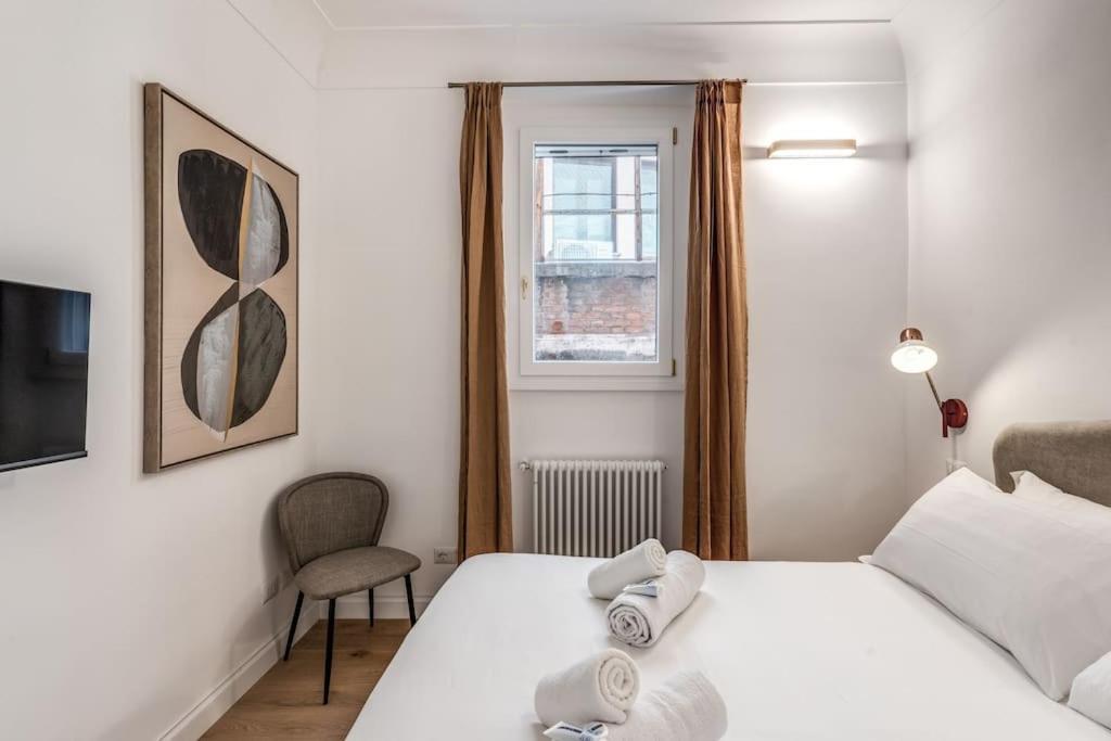 Appartamento 3 Bedroom Via Genova Monti Area Roma