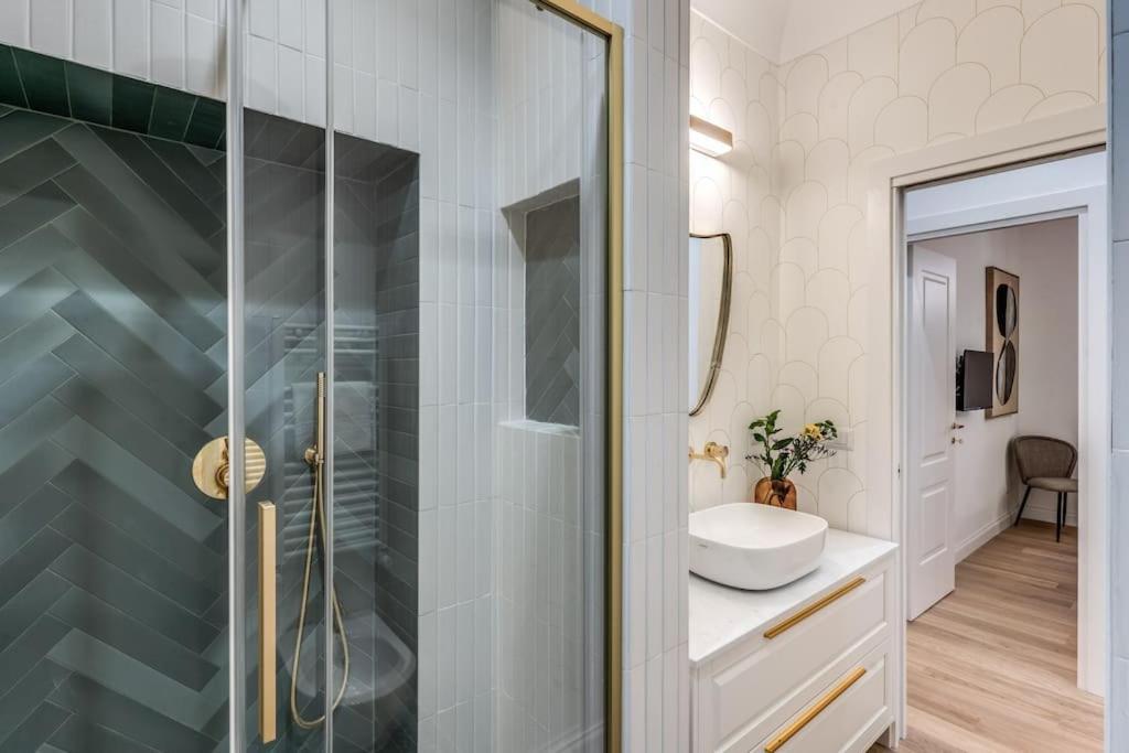 3 Bedroom Via Genova Monti Area * Roma