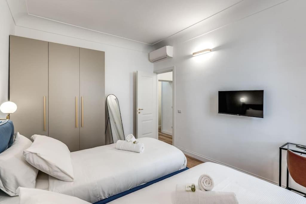3 Bedroom Via Genova Monti Area Roma